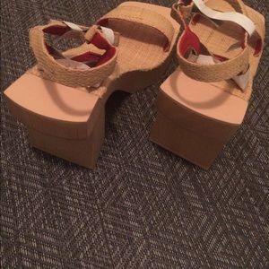 Shoes - Rocket Dog Asian Wooden Heel Sandals NWOT Shoes - Rocket Dog Asian Wooden Heel Sandals NWOT